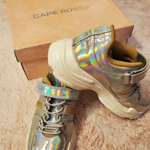 Holographic shoes